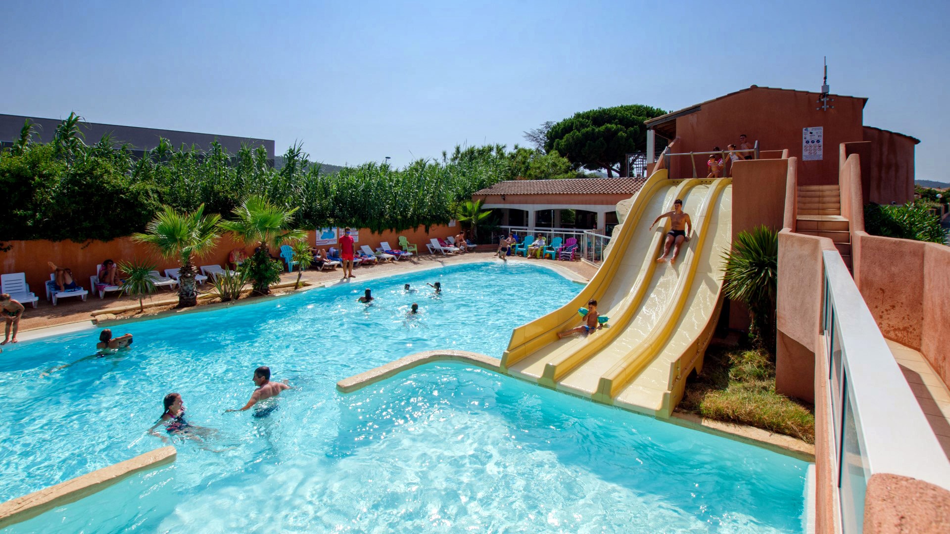 Camping à Bormes-Les-Mimosas • Var • Mobil-home Colorado 2 chambres 4/6 personnes 29m²