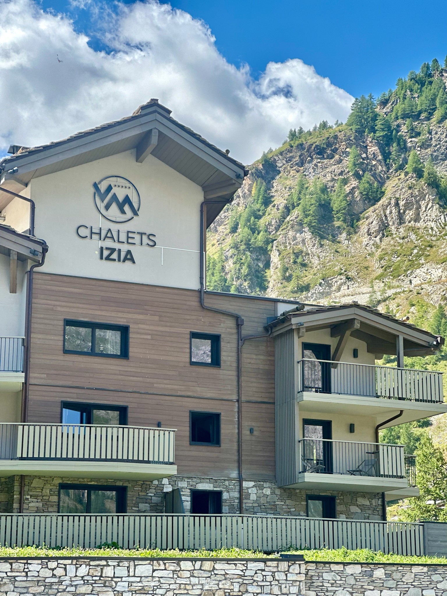 Résidence à Val d&rsquo;Isère • Savoie • Chalet Izia • Appartement 2 chambres 4 personnes (60m²) • été