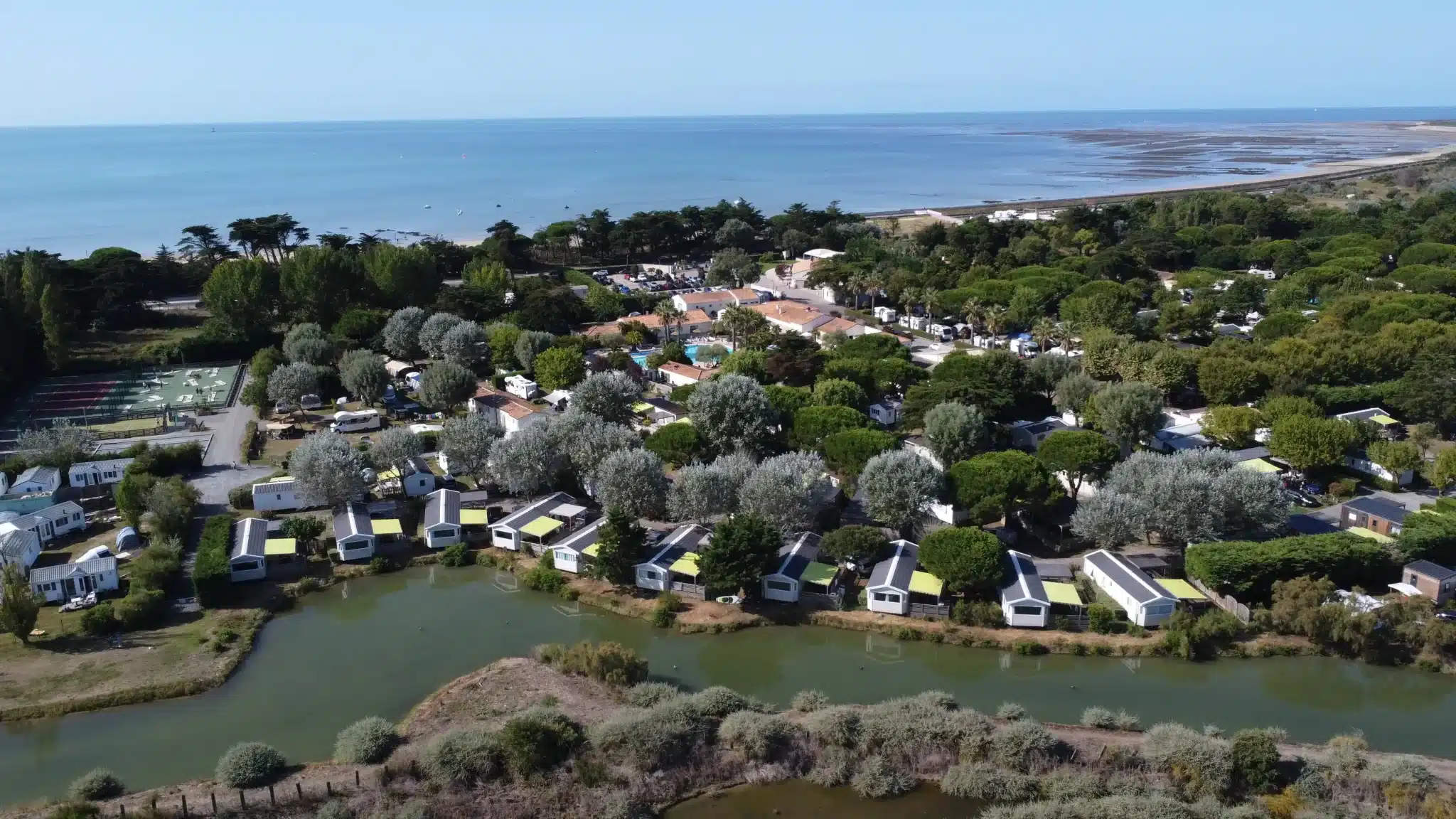 Camping 5* L’Océan & Spa • Ile de Ré • La Couarde-sur-Mer • Mobil-home Panorama privilège 3 chambres 6/7 personnes 40m²